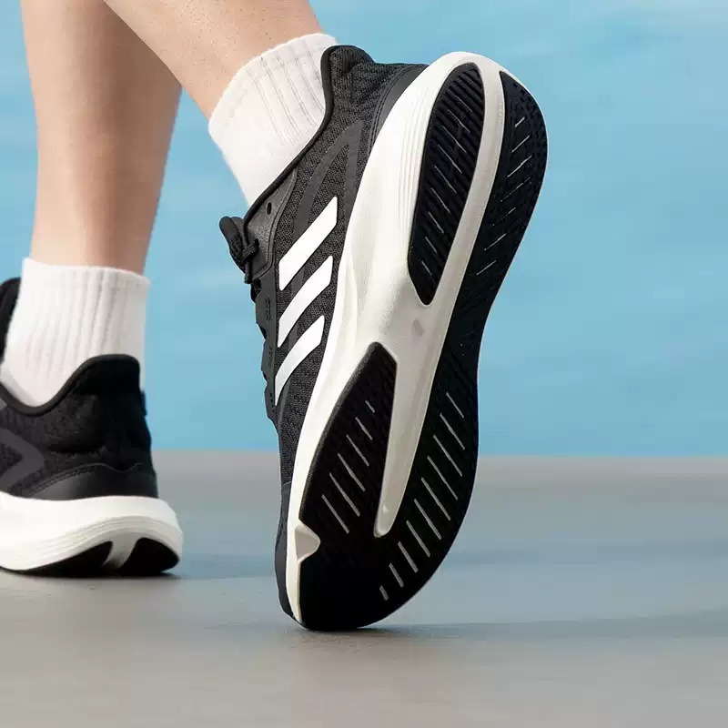 Chaussures Adidas pour hommes  - Lightweight Road Running Shoes avis et prix
